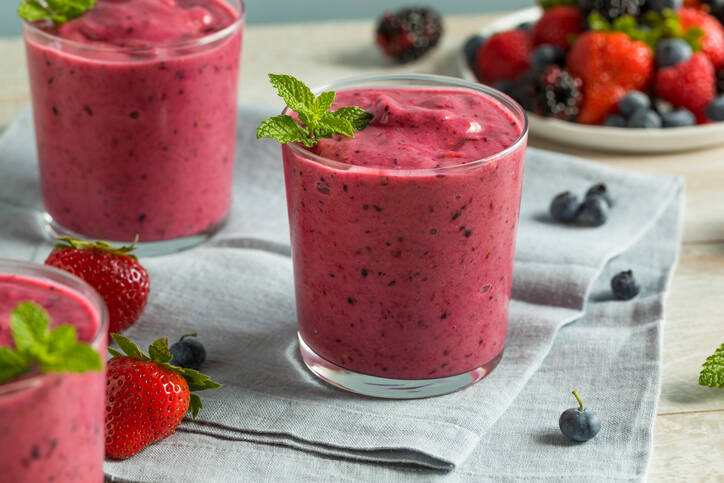 Smoothie za zdravje? Kaj je to, kako ga pripraviti in česa ne smete pozabiti