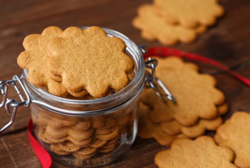 Božični recept za primerne medenjake iz mandljeve moke za celiakijo? Z nami pecite zdravo božično pecivo.